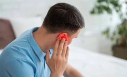 Sağ Kulağınız Çınlıyorsa Dikkat: Bunun Tek Bir Anlamı Var